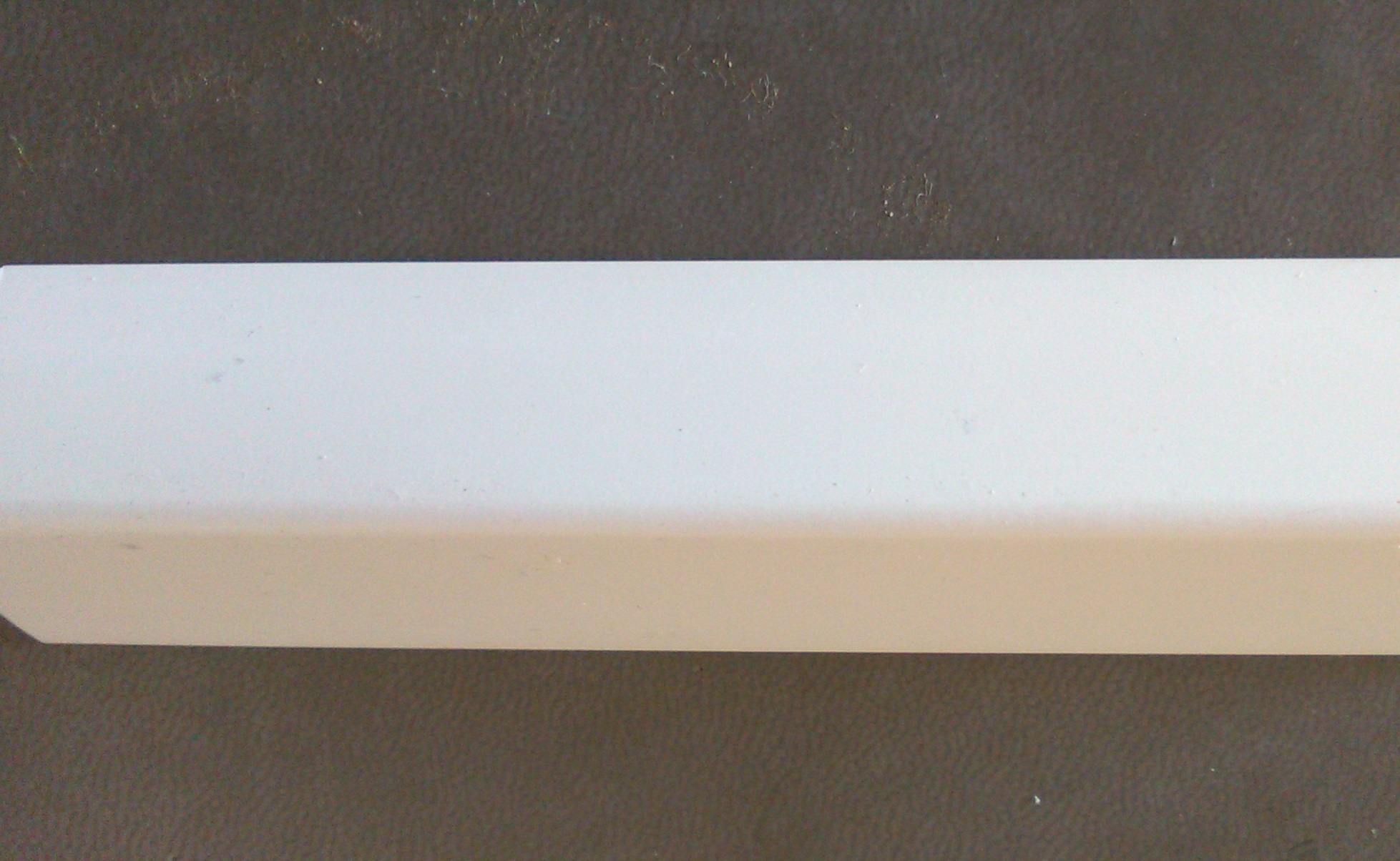 Jaja Plastový ochranný roh Biely 1013 30x30x2750mm