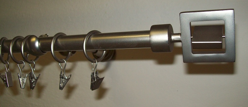 Kovová garniža-galvanizovaná 180cm-Saturn